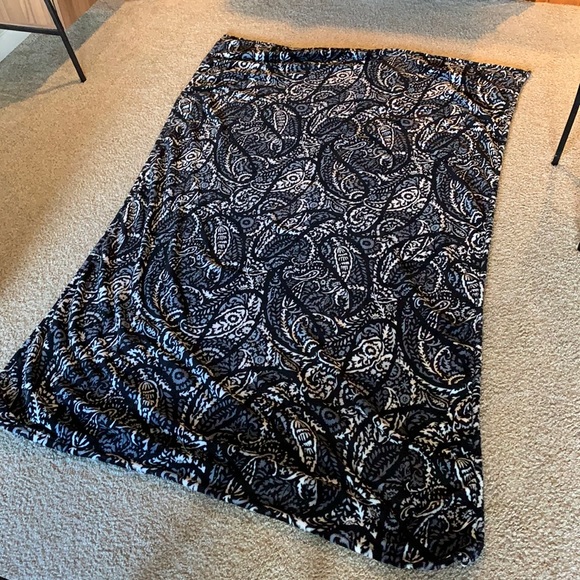 Vera Bradley Other - Vera Bradley Black and White Throw Blanket